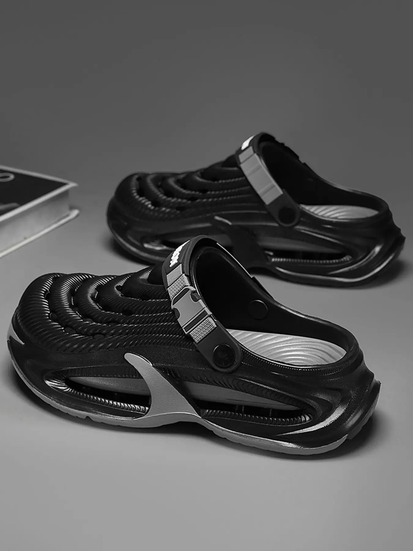 Men's Fashion Clogs, Summer Thick Sole Height Boost Platform Shoes, EVA Material, Breathable Anti-Slip Outdoor Casual Footwear