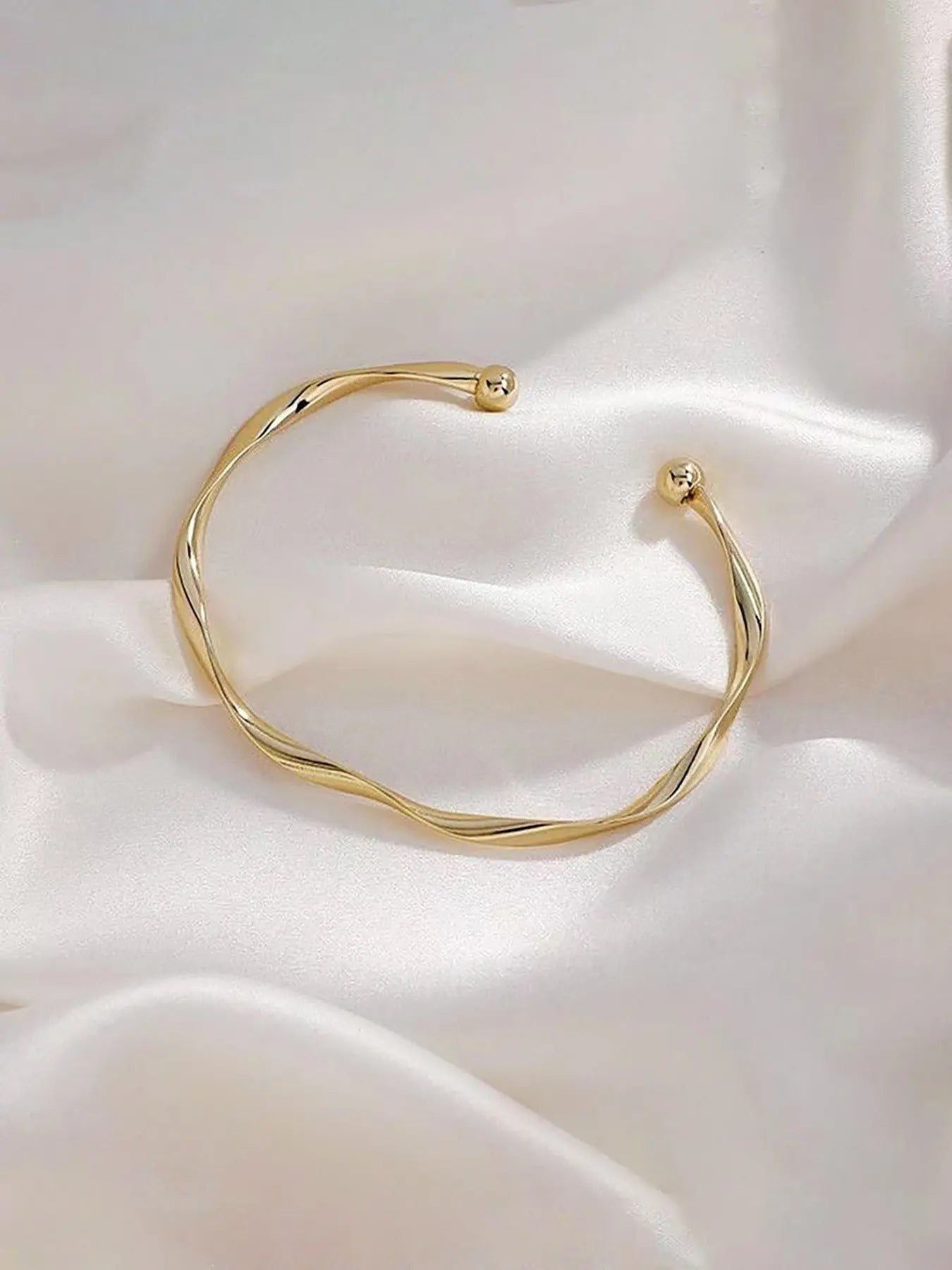 Minimalist Adjustable Open Bangle for Women & Girls, Elegant Jewelry for Party & Daily Wear, Versatile Birthday Gift